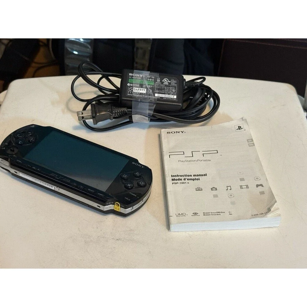 Sony PSP-1001 Black Portable Handheld Console PlayStation (Read Description)